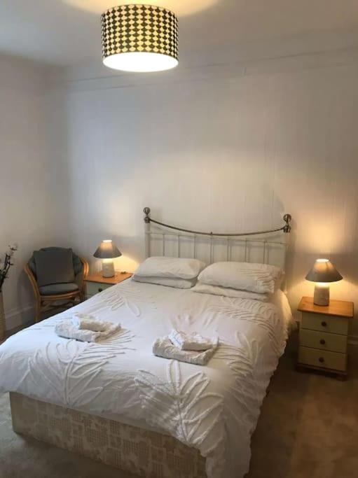Spacious 1 Bedroom Apartment Near Seafront Penzance Exteriör bild