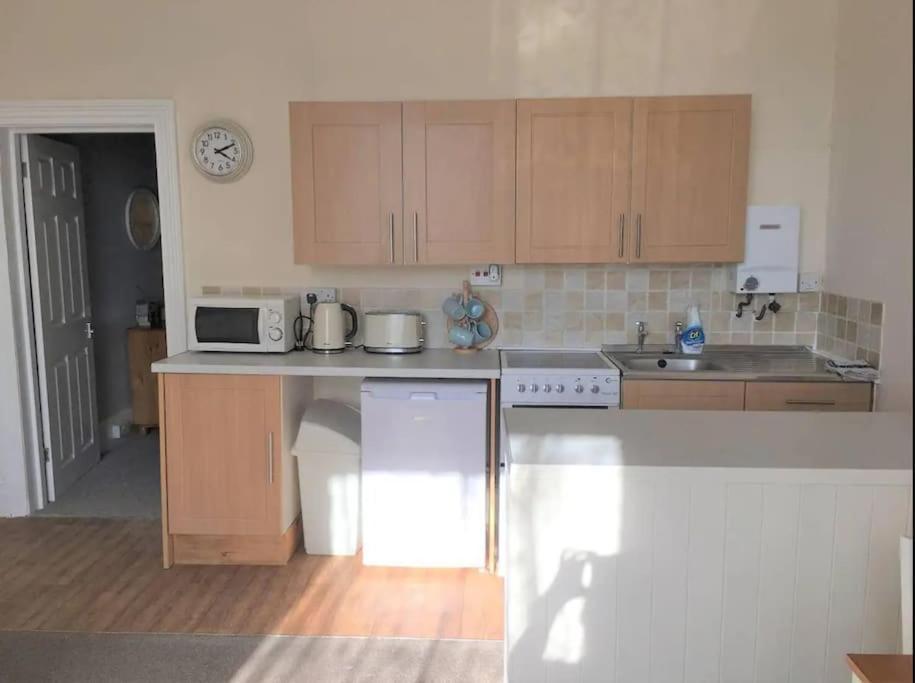 Spacious 1 Bedroom Apartment Near Seafront Penzance Exteriör bild